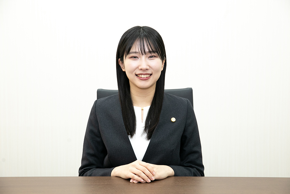 弁護士　水野 那々衣